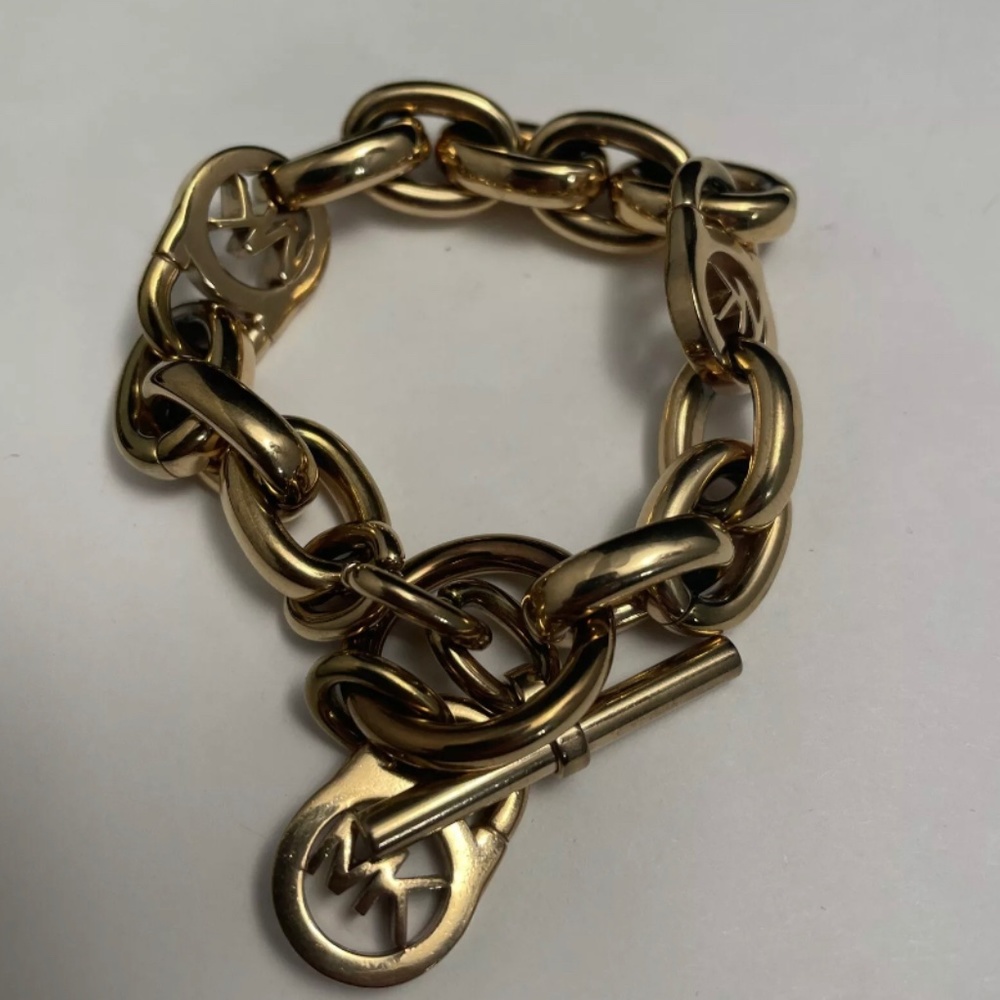 Michael Kors toggle bracelet